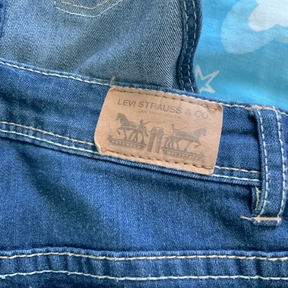 Levi's Girls Denim Overal shorts - Picture 4 of 5
